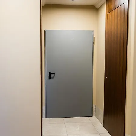 Nowowiejskiego Old Town By Bookinghost *