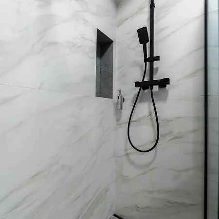 Nowowiejskiego Old Town By Bookinghost