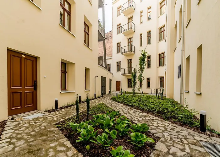 Nowowiejskiego Old Town By Bookinghost